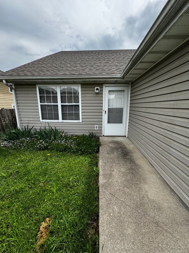 460 Chris Dr in Columbia, MO - Building Photo - Building Photo