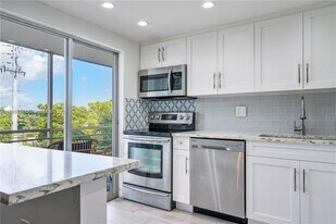 1750 NE 115th St in Miami, FL - Building Photo