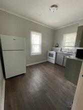 411 W Taft St, Unit Apt. D in Lafayette, LA - Foto de edificio - Building Photo