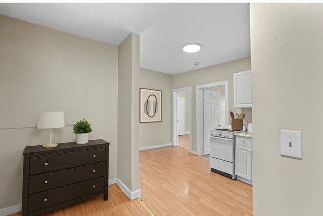 24 Charlton St in Worcester, MA - Building Photo - Building Photo