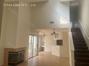 37940 42nd St E in Palmdale, CA - Building Photo - Building Photo