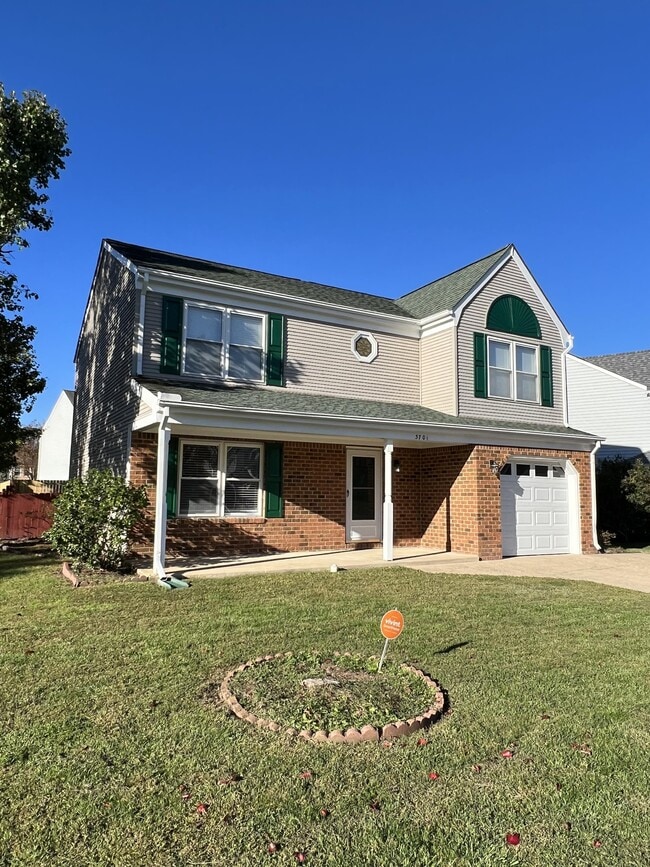 3701 Castlewood Dr in Virginia Beach, VA - Building Photo - Building Photo