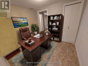 90 Beswick Dr in Newmarket, ON - Building Photo - Building Photo