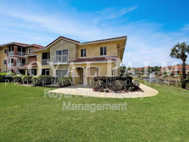 13110 Bella Casa Cir in Ft. Myers, FL - Foto de edificio - Building Photo