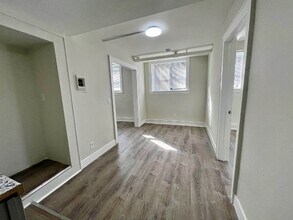 1 Noll Pl in Newark, NJ - Building Photo - Building Photo