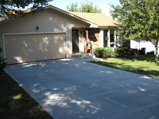 property at 4934 Grover St