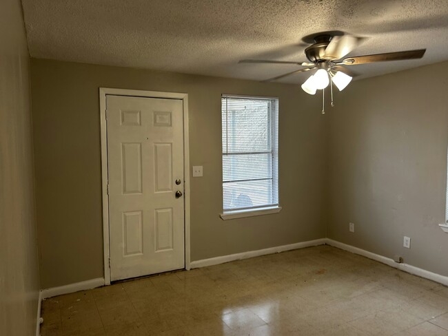 1116 Ash Ave-Unit -203 in Richton, MS - Building Photo - Building Photo