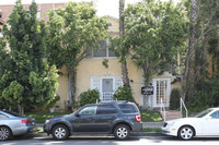 212 S Lasky Dr in Beverly Hills, CA - Building Photo - Building Photo