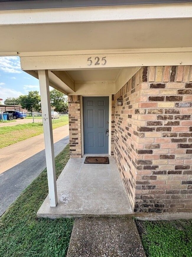property at 525-527-527 Barbara Jean Dr