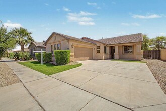 14515 W Cameron Dr in Surprise, AZ - Building Photo - Building Photo