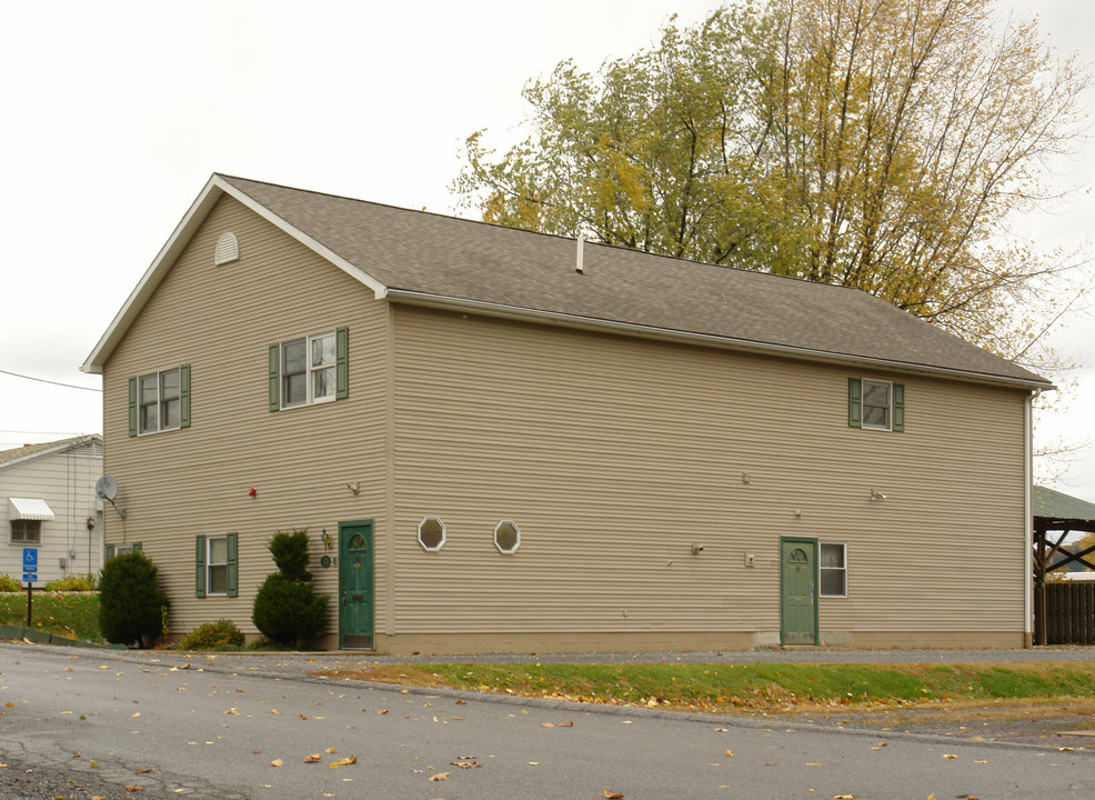 124 Emery St in Williamsport, PA - Building Photo