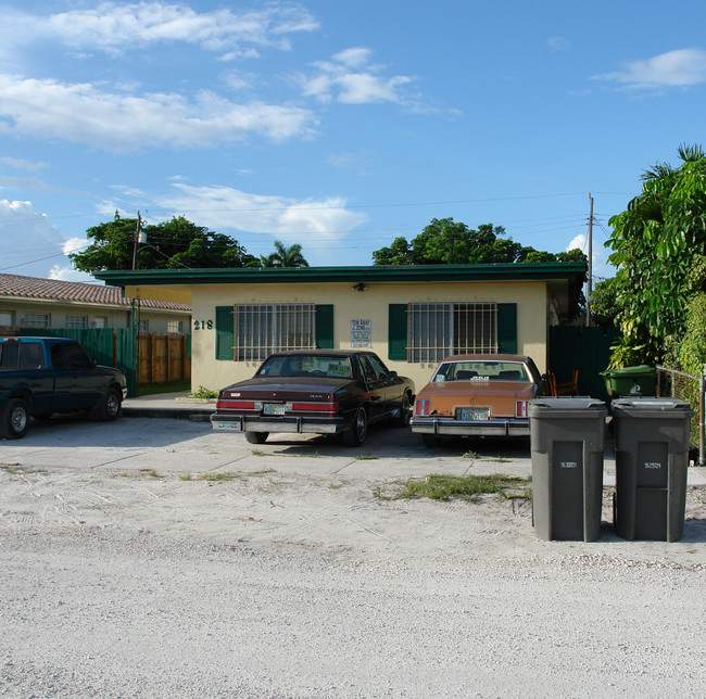 218 SW 20th St in Fort Lauderdale, FL - Building Photo - Building Photo