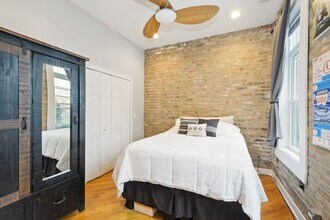 1351 N Ashland Ave in Chicago, IL - Building Photo - Building Photo
