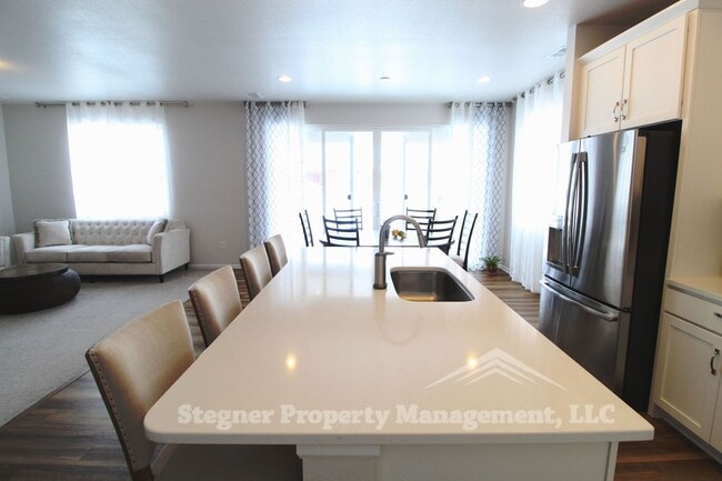 5475 Long Dr in Timnath, CO - Building Photo - Building Photo