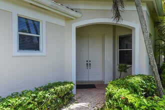 6685 NW 24th Terrace in Boca Raton, FL - Foto de edificio - Building Photo