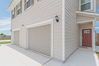 7411 Gramercy Way in San Antonio, TX - Foto de edificio - Building Photo