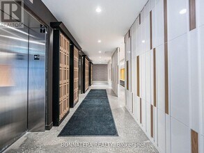 498 Caldari Rd in Vaughan, ON - Building Photo - Building Photo