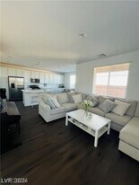 3284 Viola Hls Ave in Henderson, NV - Building Photo