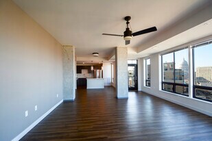 151 E Wilson in Madison, WI - Building Photo