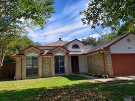 703 Meadow Creek Dr in Pflugerville, TX - Building Photo