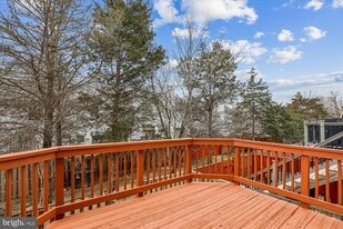 5503 Sacramento Mews Pl in Alexandria, VA - Building Photo