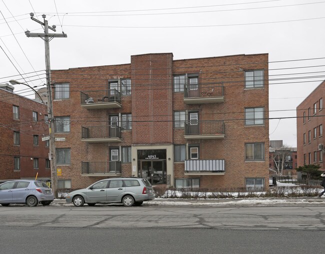 4845 de la Côte-Sainte-Catherine in Montréal, QC - Building Photo - Building Photo