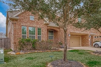 619 Cypress Creek Ln in Richmond, TX - Foto de edificio - Building Photo