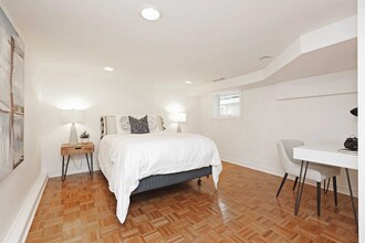 116 Aldwych Av in Toronto, ON - Building Photo - Building Photo