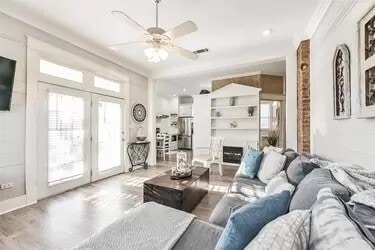 property at 1015 26th St