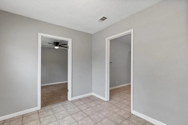 property at 9033 Oak Knoll Ln