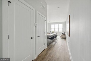 2233 N 7th St in Philadelphia, PA - Building Photo