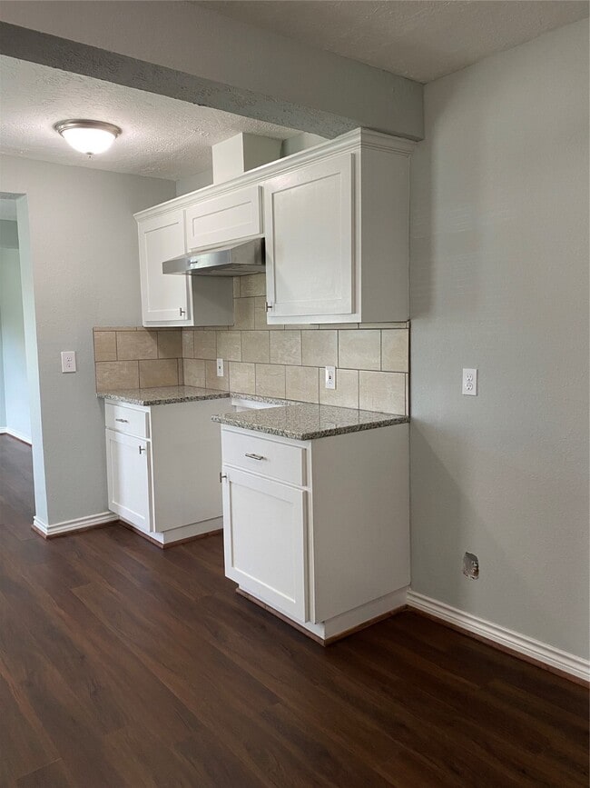 property at 7520 Thompson Rd