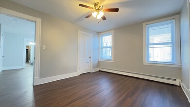 146 Pleasant St in Lowell, MA - Building Photo - Building Photo