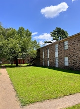 2411 Talonwood Dr in West Memphis, AR - Building Photo - Building Photo
