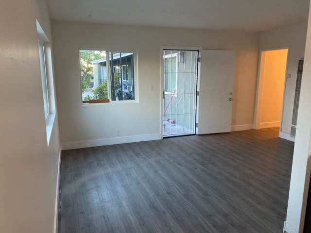 229 E 57th St, Unit 6 in Long Beach, CA - Building Photo