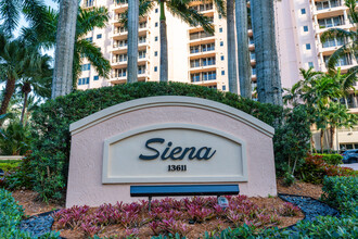 Siena at Deering Bay in Coral Gables, FL - Foto de edificio - Building Photo