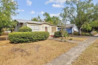 113 W Powhatan Ave in Tampa, FL - Foto de edificio - Building Photo