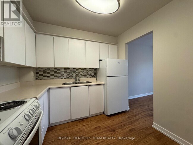 158 Fitch St in Welland, ON - Building Photo - Building Photo