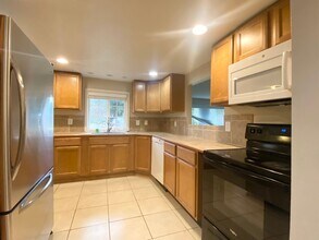 17244 SE Wax Rd in Covington, WA - Building Photo - Building Photo