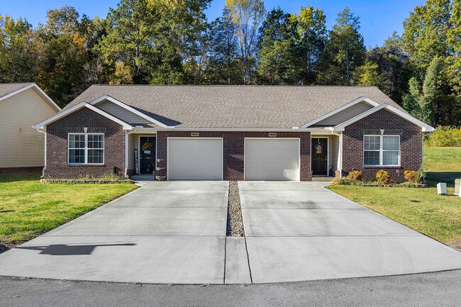 5361 Dover Springs Way, Unit 5361 Dover Springs Way in Knoxville, TN - Foto de edificio - Building Photo