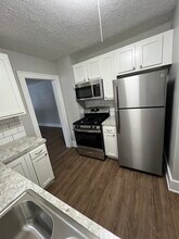 947 Oakcrest St SW in Wyoming, MI - Foto de edificio - Building Photo