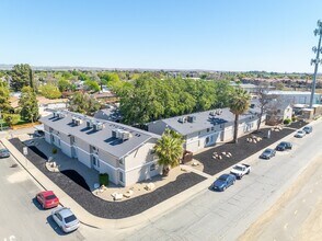 The Elm Tree Estates in Coalinga, CA - Building Photo - Building Photo