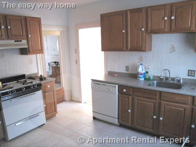 49 Conwell Ave, Unit 2
