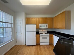 4330R Cannon Ridge Ct in Fairfax, VA - Building Photo - Building Photo