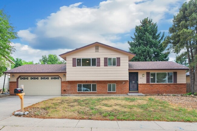 Renovated 4-Bedroom Home with Finished Bas in Colorado Springs, CO - Building Photo - Building Photo