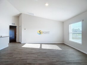 20581 SW Marine Blvd in Dunnellon, FL - Building Photo - Building Photo