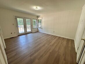 212 Jackson Ave, Unit 1 in Dunellen, NJ - Building Photo - Building Photo