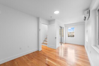 140 Prospect St, Unit 1 in Cambridge, MA - Foto de edificio - Building Photo