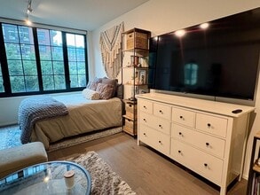 1425 Hudson St in Hoboken, NJ - Building Photo - Building Photo