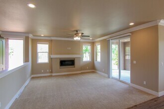 2741 Smith Ave in Shasta Lake, CA - Building Photo - Building Photo